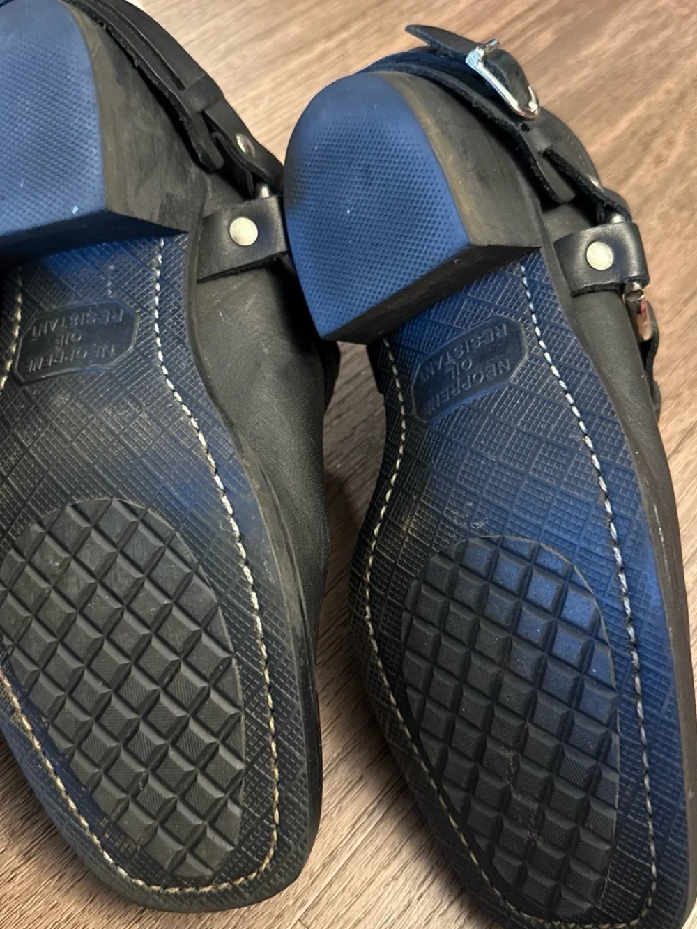 Frye Black leather belted shoe buckle shoes with yellow lining. Size 6M